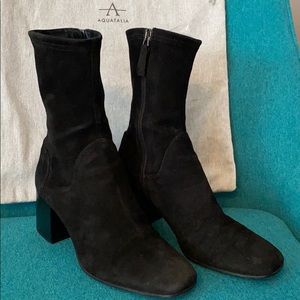 Aquatalia suede ankle boots
